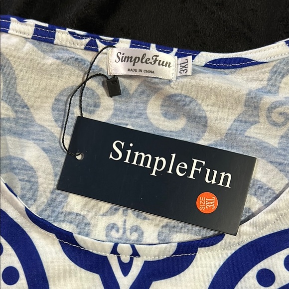 Blue and White Patterned Sleeveless Dress - Picture 2 of 2